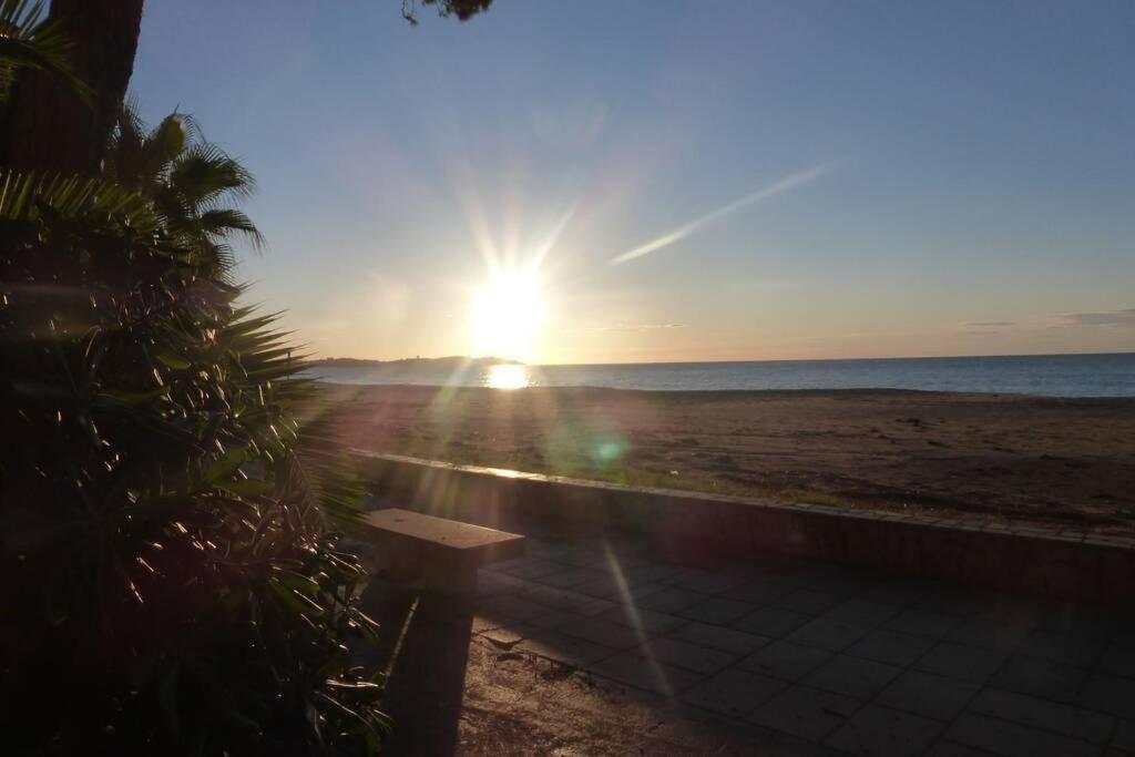 Apartamento A 1ª Linea De Mar, Vilafortuny Cambrils Eksteriør billede