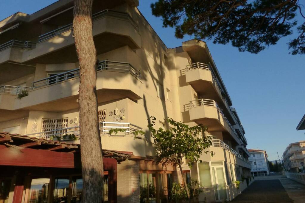 Apartamento A 1ª Linea De Mar, Vilafortuny Cambrils Eksteriør billede
